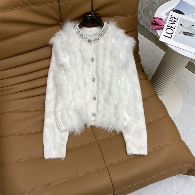 chr1st1an D10r outwear